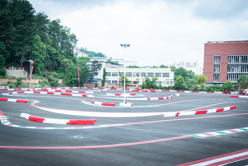【新浪新聞】貴陽(yáng)Ckart卡丁車俱樂部盛大開業(yè)(圖4) 【新浪新聞】貴陽(yáng)Ckart卡丁車俱樂部盛大開業(yè)(圖4)